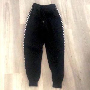🌸🌼Black and white vans print  checkered joggers